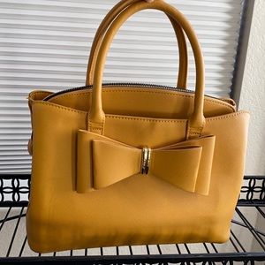Yellow Betsey Johnson Purse. Beautiful color for spring and summer!